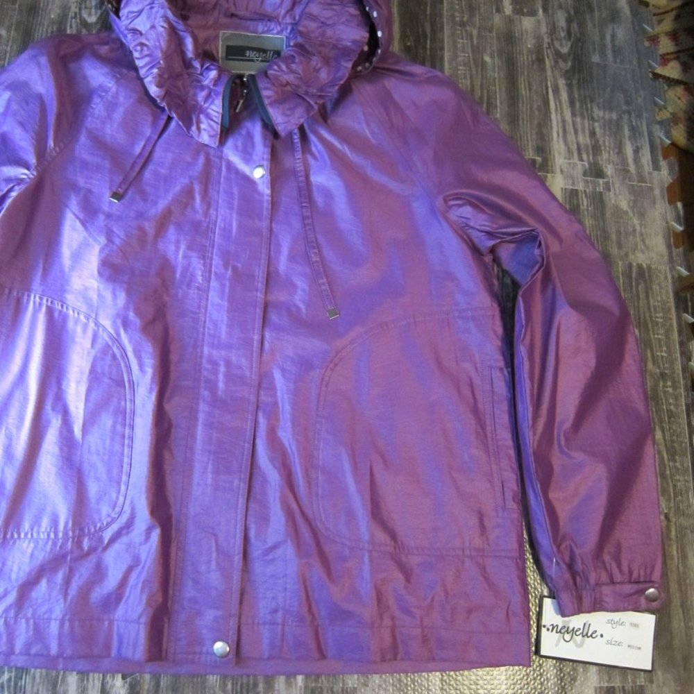 NWT Women's Hooded Shell Jacket